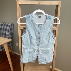 American Eagle Light Wash Denim Vest XS Coastal Cowgirl Western Chic Country Y2